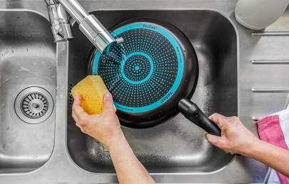Tefal Easy Cook Frypan 32Cm Titanium Non Stick Thermo Signal 100% Safe Cooking Pan Suitable For All Heat Sources Except Induction B5540802 4 Tefal Easy Cook Frypan 32Cm Titanium Non Stick Thermo Signal 100% Safe Cooking Pan Suitable For All Heat Sources Except Induction B5540802