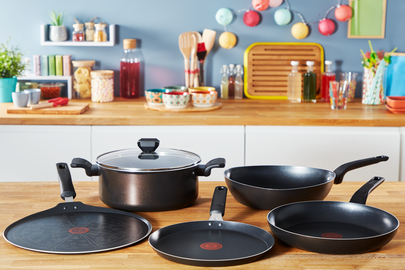 Tefal Easy Cook Frypan 32Cm Titanium Non Stick Thermo Signal 100% Safe Cooking Pan Suitable For All Heat Sources Except Induction B5540802 7 Tefal Easy Cook Frypan 32Cm Titanium Non Stick Thermo Signal 100% Safe Cooking Pan Suitable For All Heat Sources Except Induction B5540802