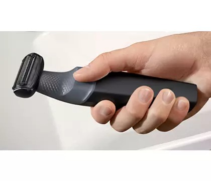 Philips Electric Body Shaver 3 Combs Cordless, Rechargeable, Wet &Amp; Dry Bg3010 3 Philips Electric Body Shaver 3 Combs Cordless, Rechargeable, Wet &Amp; Dry Bg3010