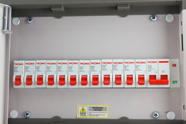 Tronic Consumer Unit 12 Ways Single Phase Complete With Isolator