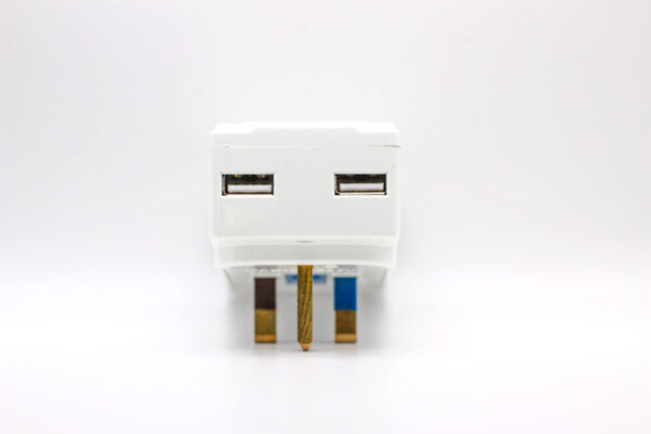 Tronic Multiplug with 2 x USB 13Amps 3 Pin