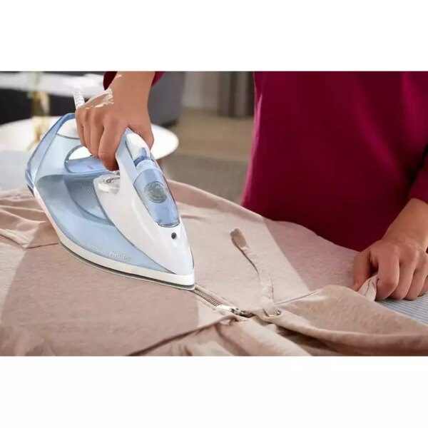 Philips Steam Iron 2600W 300ml, 220g Steam Boost, Quick Calc Release and SteamGlide Plus Soleplate, 7000 Series Blue DST7011