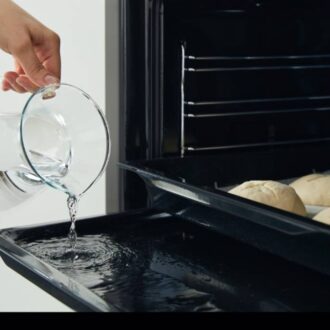 Hisense Cooker Free Standing 90x60cm 4 Gas Burners, 2 Electric Burner, Electric Oven, Glass Lid, Silver HF942GEES
