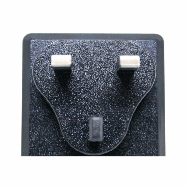 Tronic AC/DC Adapter 100-240V