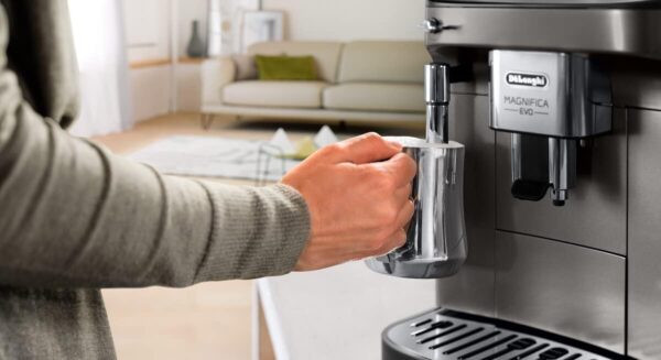 De'Longhi Magnifica EVO Bean to Cup Fully Automatic Coffee Machine Traditional Milk Frother Built In Grinder 100% Arabica Whole Coffee Beans ECAM290.42.TB Titanium & Black