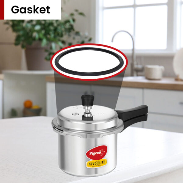 Pigeon Pressure Cooker 7.5L Deluxe Aluminium Outer Lid Gas Stove Compatible Ergonomically Designed Handle PP7.5