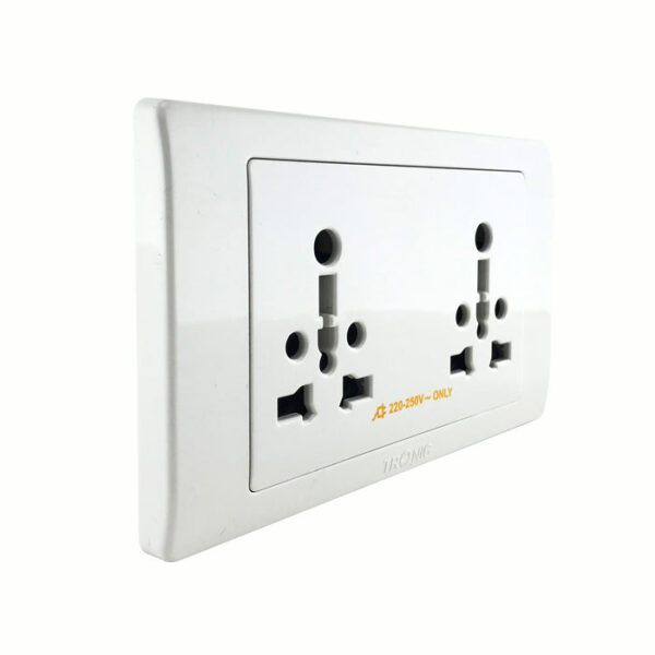 Tronic Twin Universal Socket