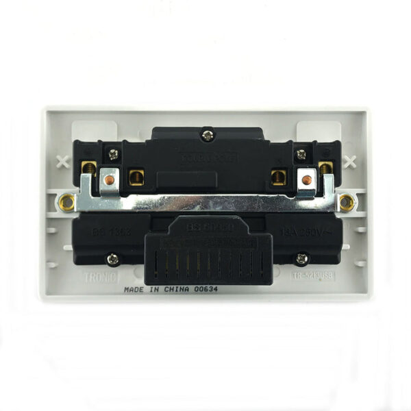 Tronic Twin Switch Socket with USB