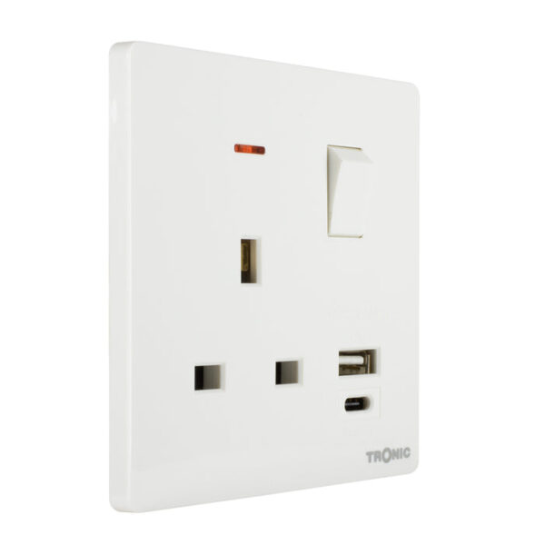 Tronic Single Switch Socket with USB + Type C