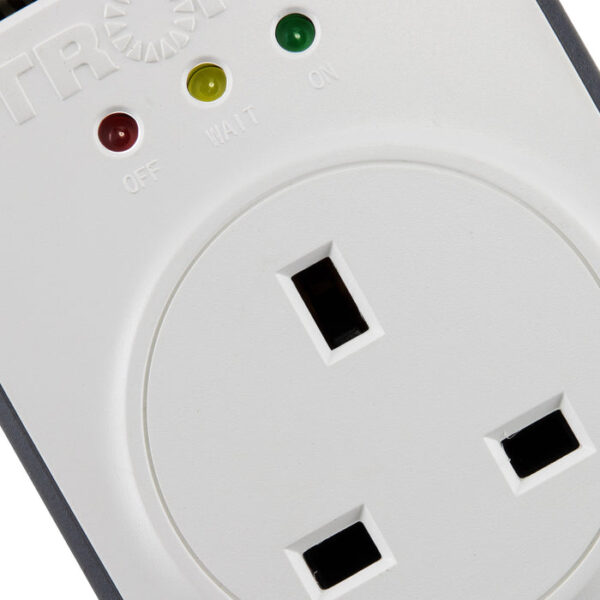 Tronic Power Guard with 2 USB Ports 13Amps
