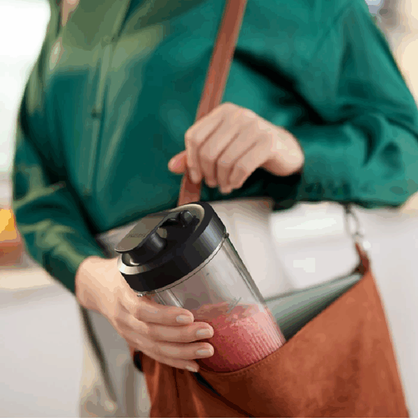 Philips Smoothie Blender 5000 Series 700+500+300ml 1000W with ProBlend Plus Technology, Grinds Coffee Beans & Spices, Compact Design HR2767