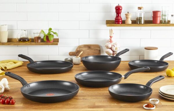 Tefal Total Induction Wokpan 28cm Non Stick Thermo Signal Titanium Partials 100% Safe Frying Pan Black Aluminium G1521944