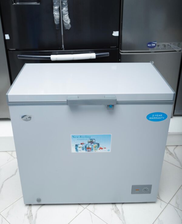 MR UK 210Ltr Deep Freezer Uk-420