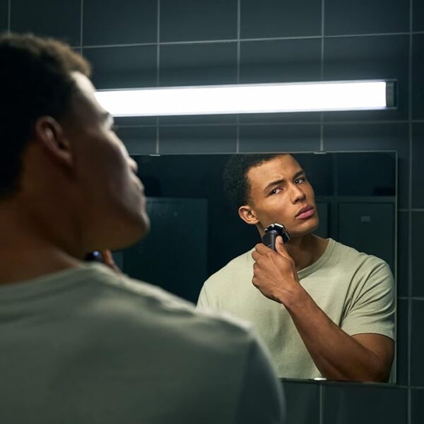 Philips Rechargable Touch Shaver Wet & Dry, SkinIQ Technology, Close-Cut and 360° Flex Shaving Heads, Li-ion Battery, 60min Run Time on 1hr Charge S5885